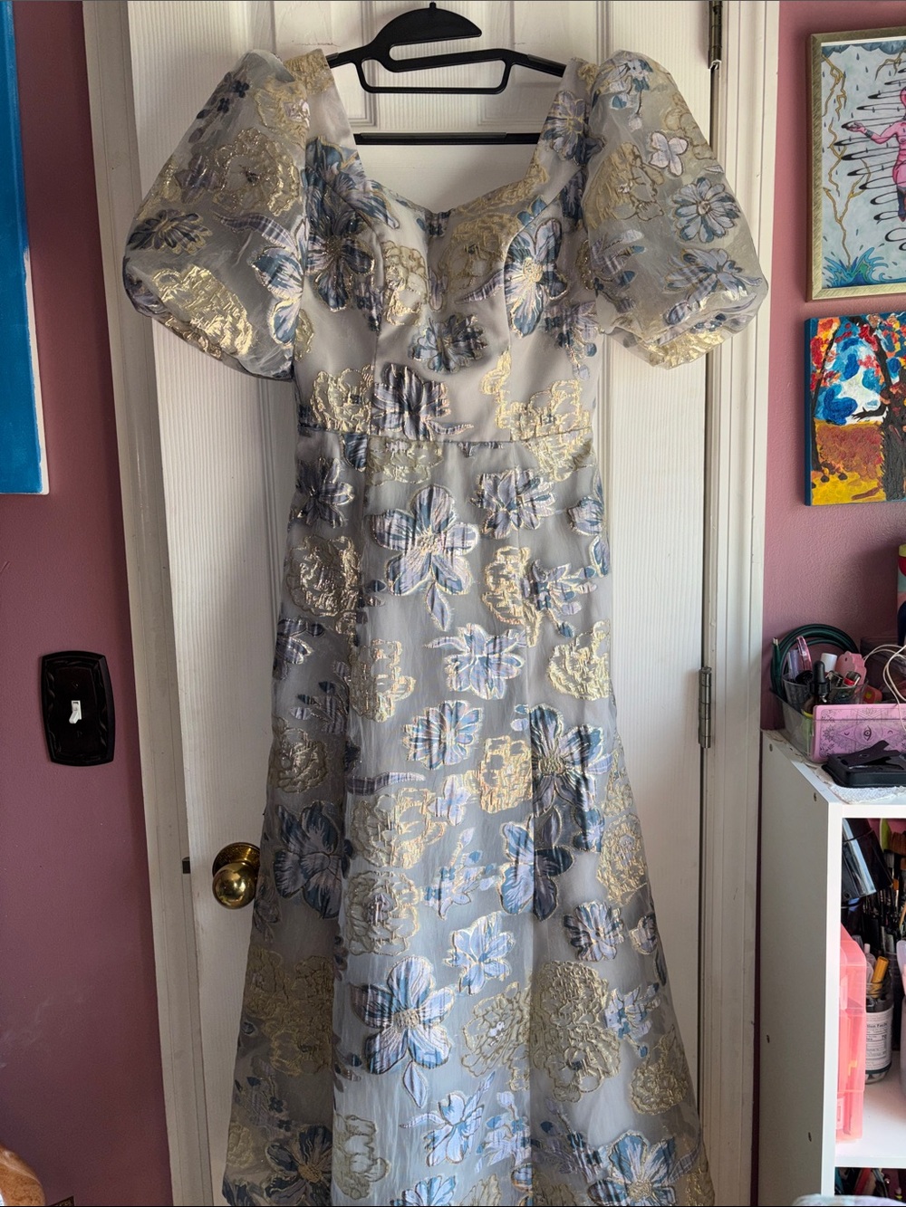 Elegant Puff-Sleeve Floral Jacquard Dress in Gold and Blue